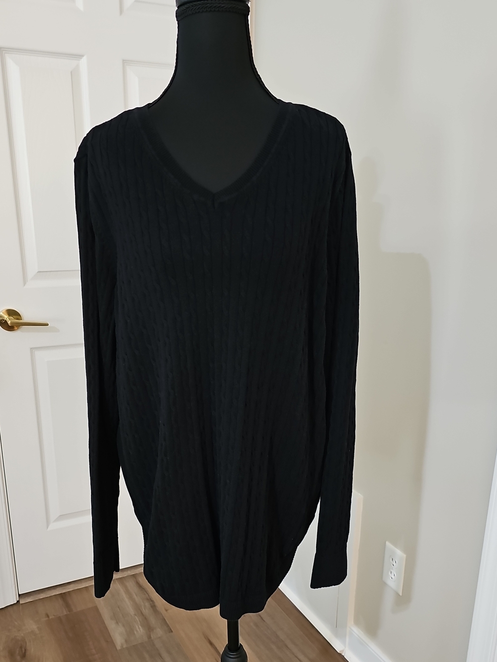 Sweater - Picture 4 of 16